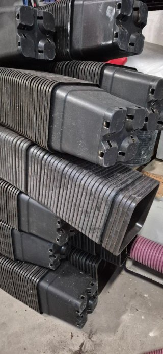 Maceteros Plástico Negro 14L