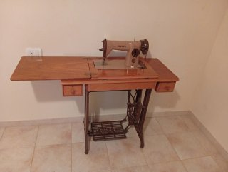 Máquina de coser Singer antigua
