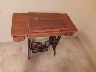 Máquina de coser Singer antigua