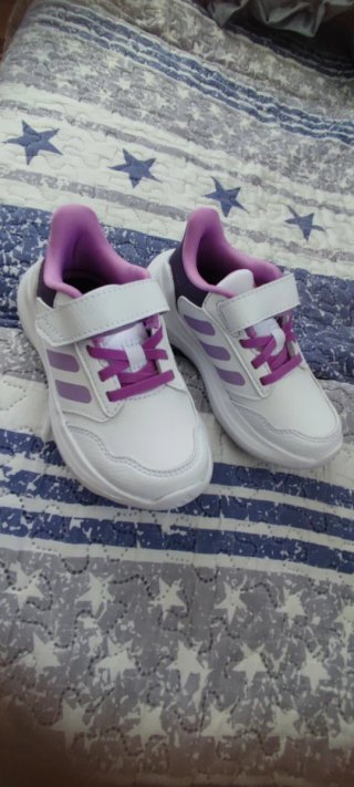 Zapatillas niña Adidas blancas y moradas