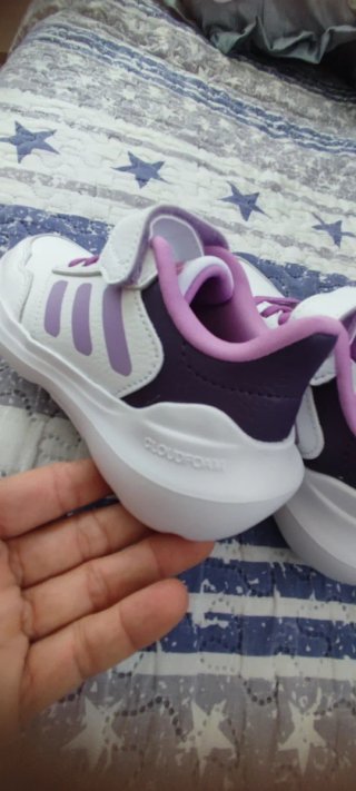 Zapatillas niña Adidas blancas y moradas