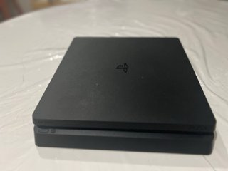 PS4 Slim 1TB Rossa