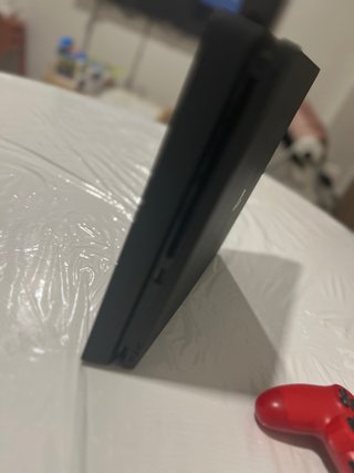 PS4 Slim 1TB Rossa