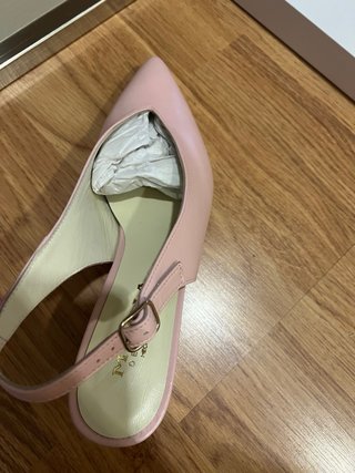Zapatos de tacón rosa, piel, macia