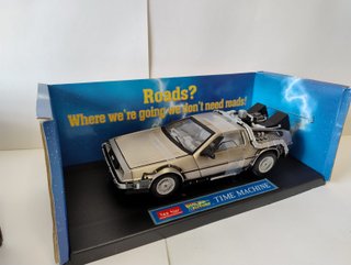 DeLorean Back To The Future 1:18 Sun Star
