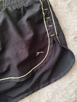 Conjunto deportivo Joma: camiseta y pantalón corto