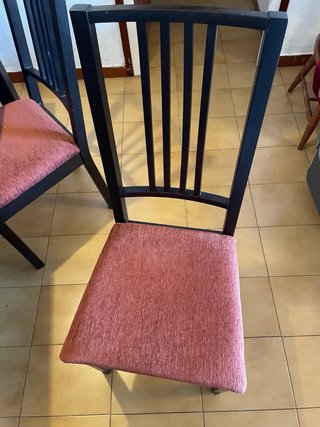 Mesa extensible con 4 sillas, se vende por mudanza