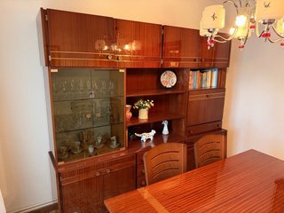 Mueble comedor vintage madera + mesa y sillas