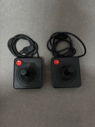 Consola Atari 2600 + 2 Joysticks + Juegos