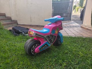 Moto correpasillos infantil Moltó rosa