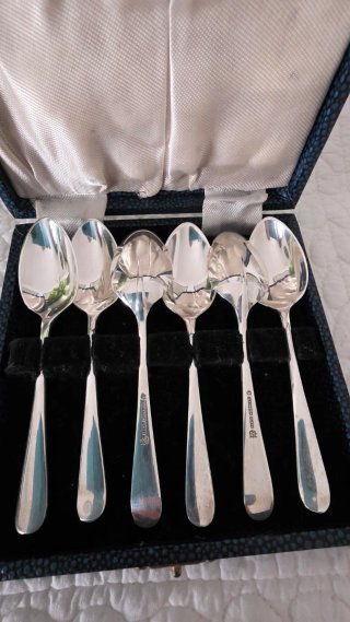 Set 6 cucchiaini in scatola Elkington plate