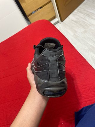 Nike Air Max 95 Negras Talla 42