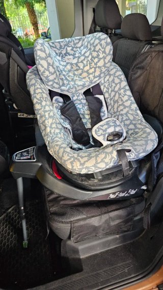 Silla de coche para bebé con funda