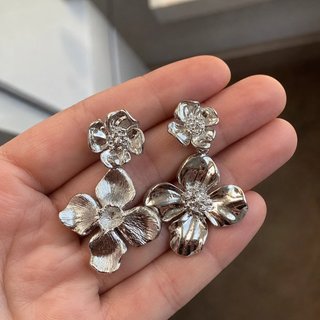 Pendientes Flor Plateados Estilo Vintage