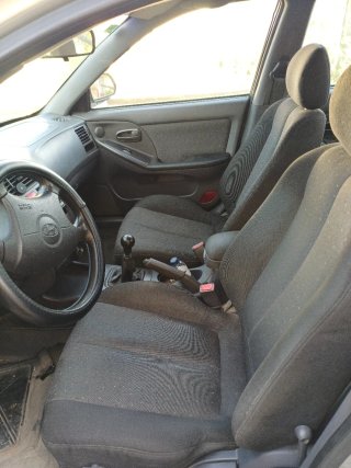 Hyundai Elantra 2003