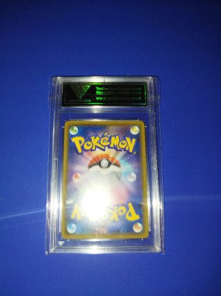 Reshiram Carta Pokemon Getgraded 9.5 Shiny Star V