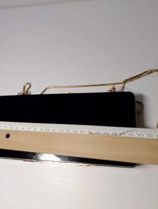 Bolso fiesta Zara negro y dorado