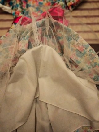Vestido floral niña con fajín rosa