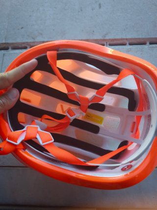 POC Ventral Tempus MIPS L Laranja