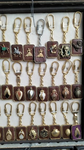 Lote 25 Llaveros Varios Motivos