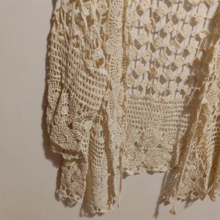 Chaquetilla de punto crochet beige