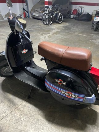 Vespa Iris 200 1987 Negra