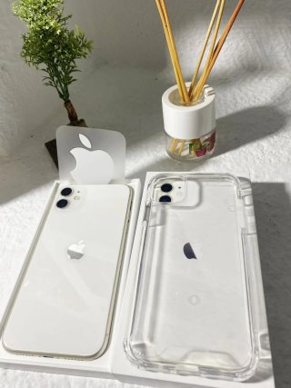 iPhone 11 128 GB Blanco Batería 74 Sin Detalles