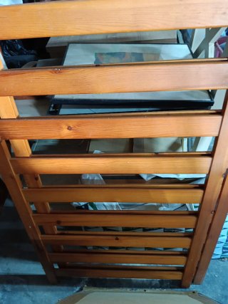 Cuna de madera. Muy cálida