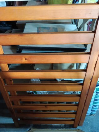 Cuna de madera. Muy cálida