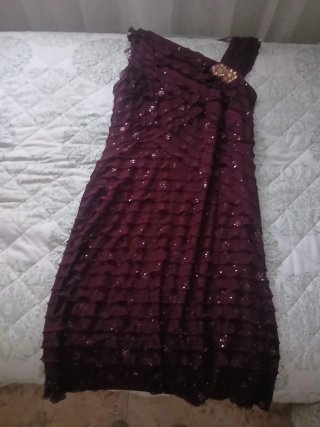 Vestido granate T48. Marca Signature