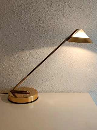 Lámpara de diseño vintage dorada