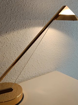 Lámpara de diseño vintage dorada