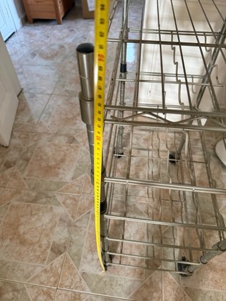 Mueble auxiliar metálico con ruedas