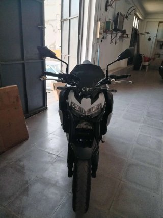 Kawasaki Z900 Full