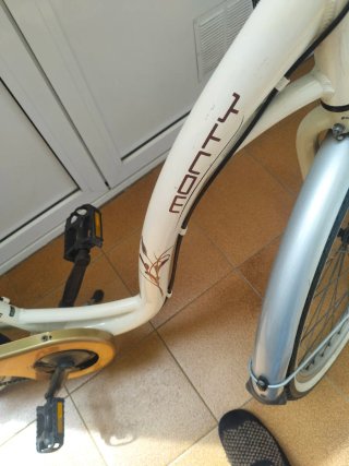 Bicicleta urbana mujer de 26, aluminio.