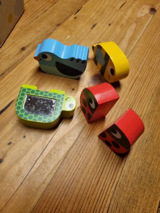 Juguetes sensoriales de madera para bebés