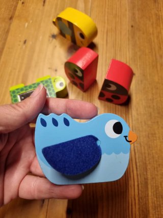 Juguetes sensoriales de madera para bebés