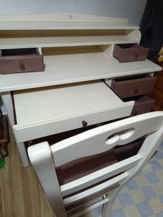 REGALO Escritorio y silla madera maciza