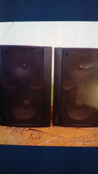 Altavoces Yamaha Negros