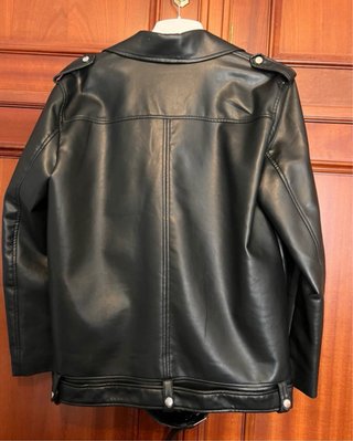 Cazadora oversize polipiel Stradivarius