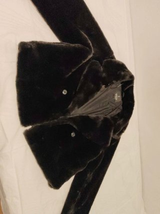 Abrigo negro Stradivarius