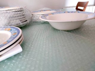 Set di stoviglie in ceramica 12 piatti + fonte