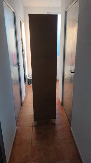 Armario blanco con puerta soy de camarles