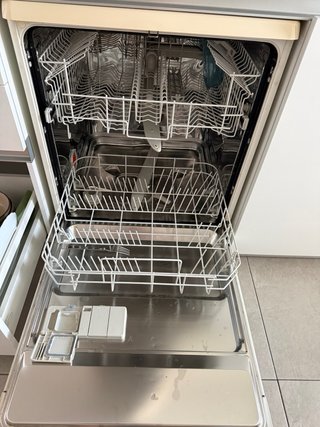 Lavavajillas Zanussi Funciona super bien
