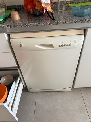 Lavavajillas Zanussi Funciona super bien