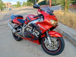 Honda CBR 900 RR Fireblade  Matrícula L7265AD