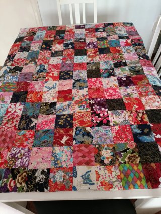 Copriletto patchwork in tessuto multicolore