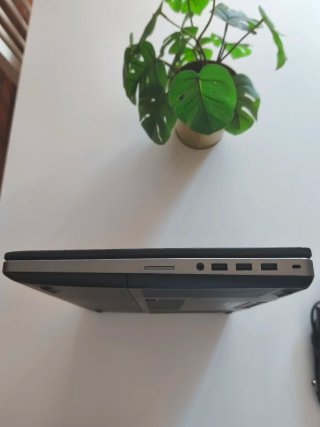 Dell Precision 7520 (P53F) i5 500 GB e 8 GB di RAM