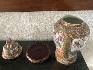 Jarrón Chino Porcelana con Base