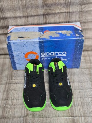 Zapatillas de seguridad Sparco negras y verdes